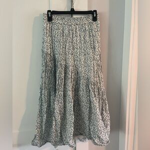 American Eagle Blue&White floral midi skirt
